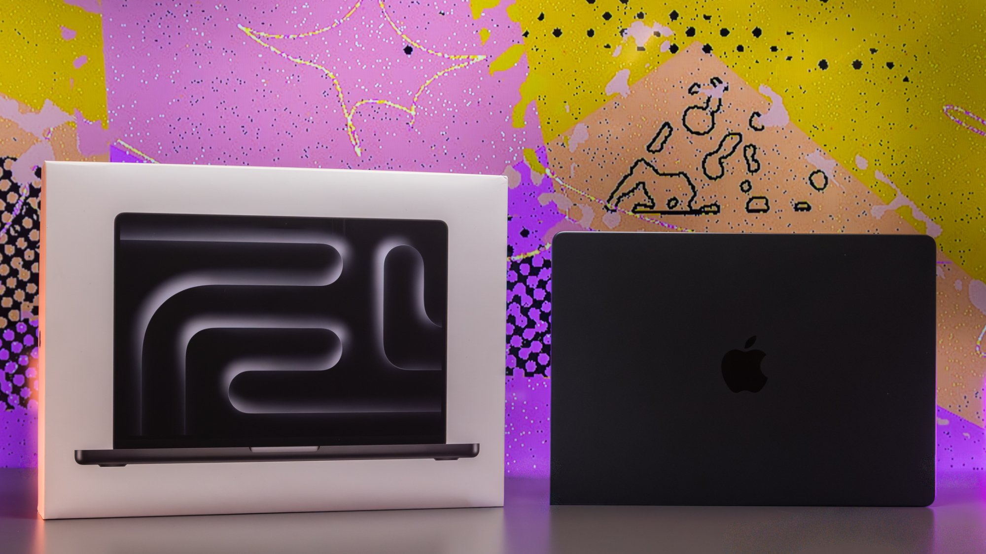 apple m5 macbook pro with box