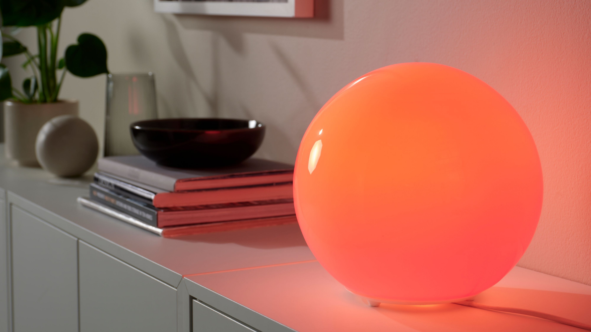 Kajplats smart bulbs in a Fado lamp