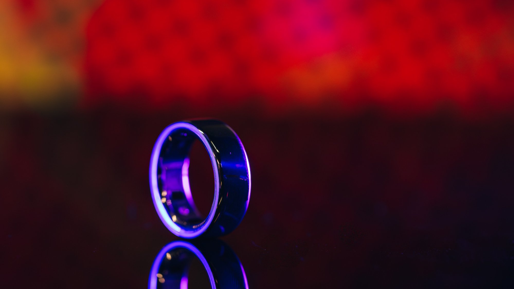 oura ring 4 in bright lighting