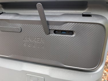 port access on the anker solix everfrost 2