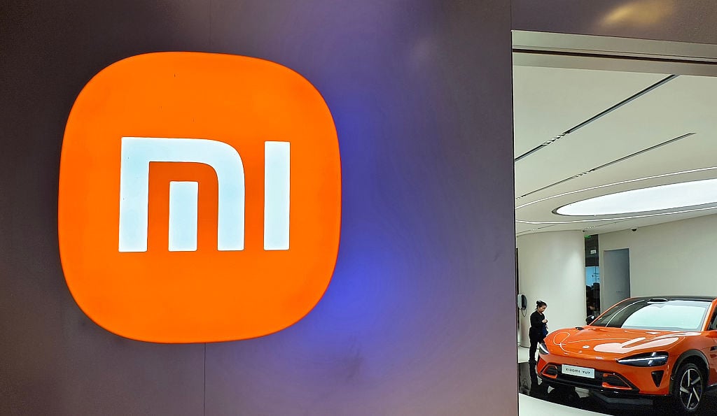 Xiaomi logo on wall