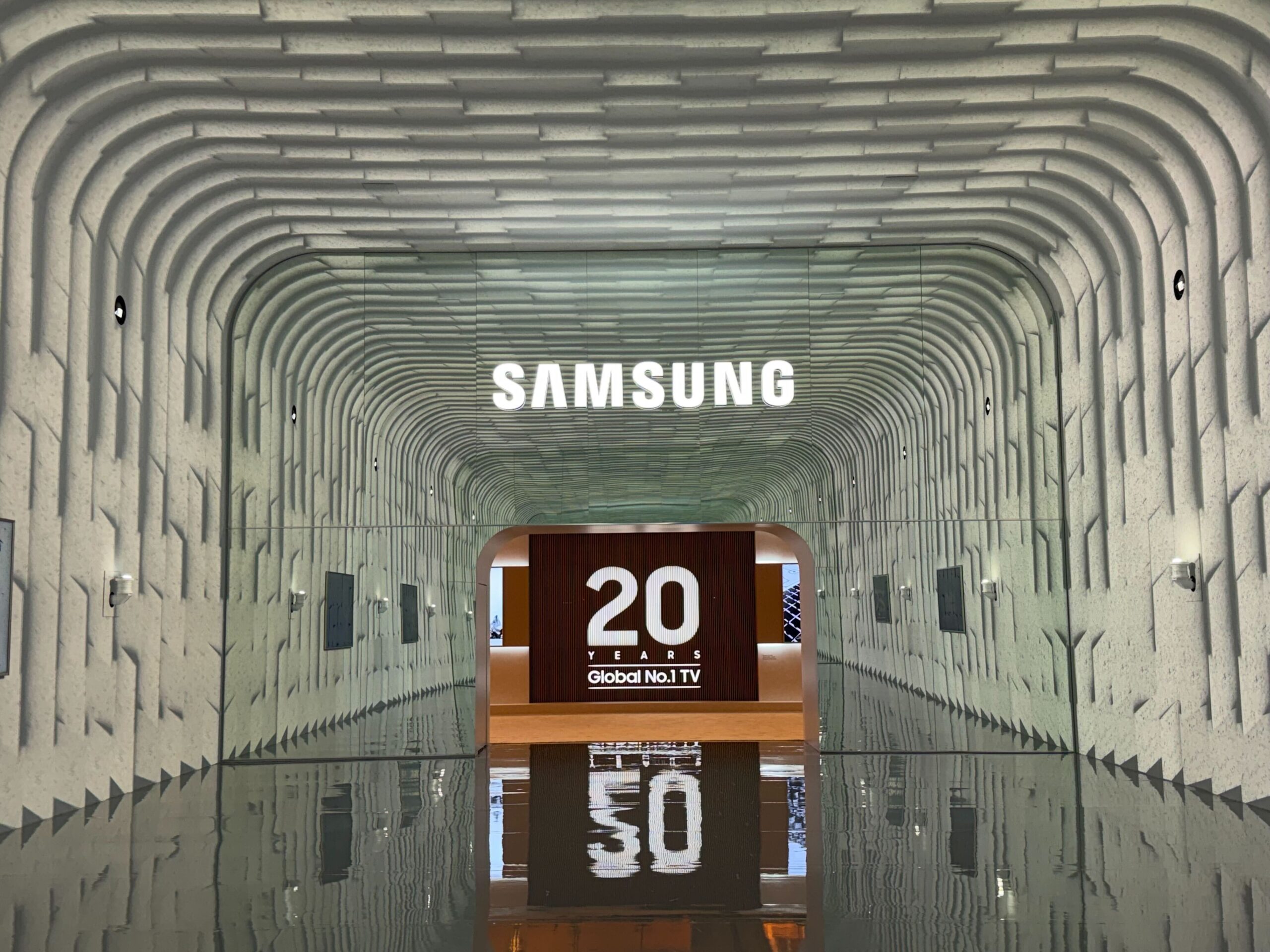 large entrance to Samsung exhibit