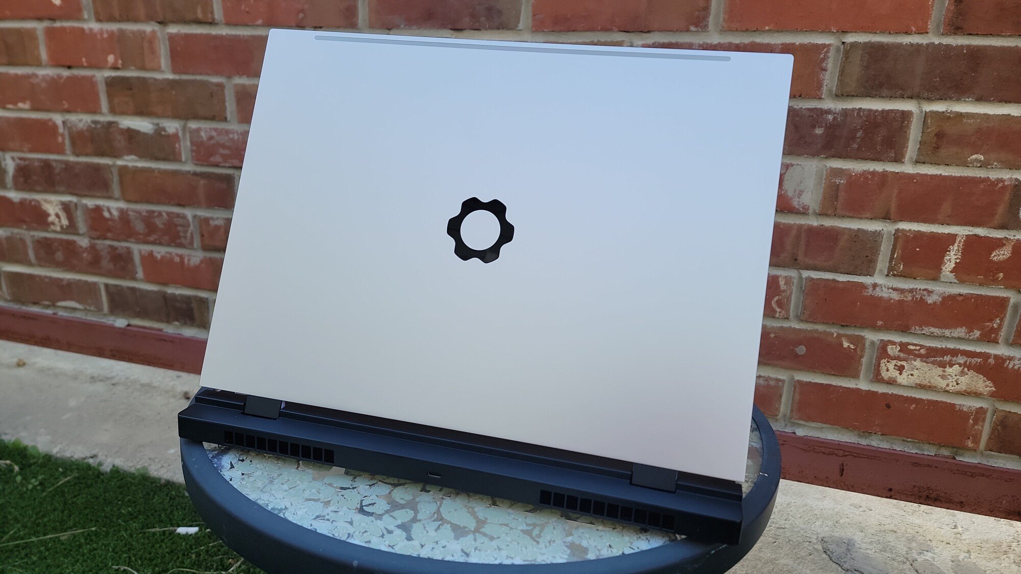 front lid of framework laptop 16