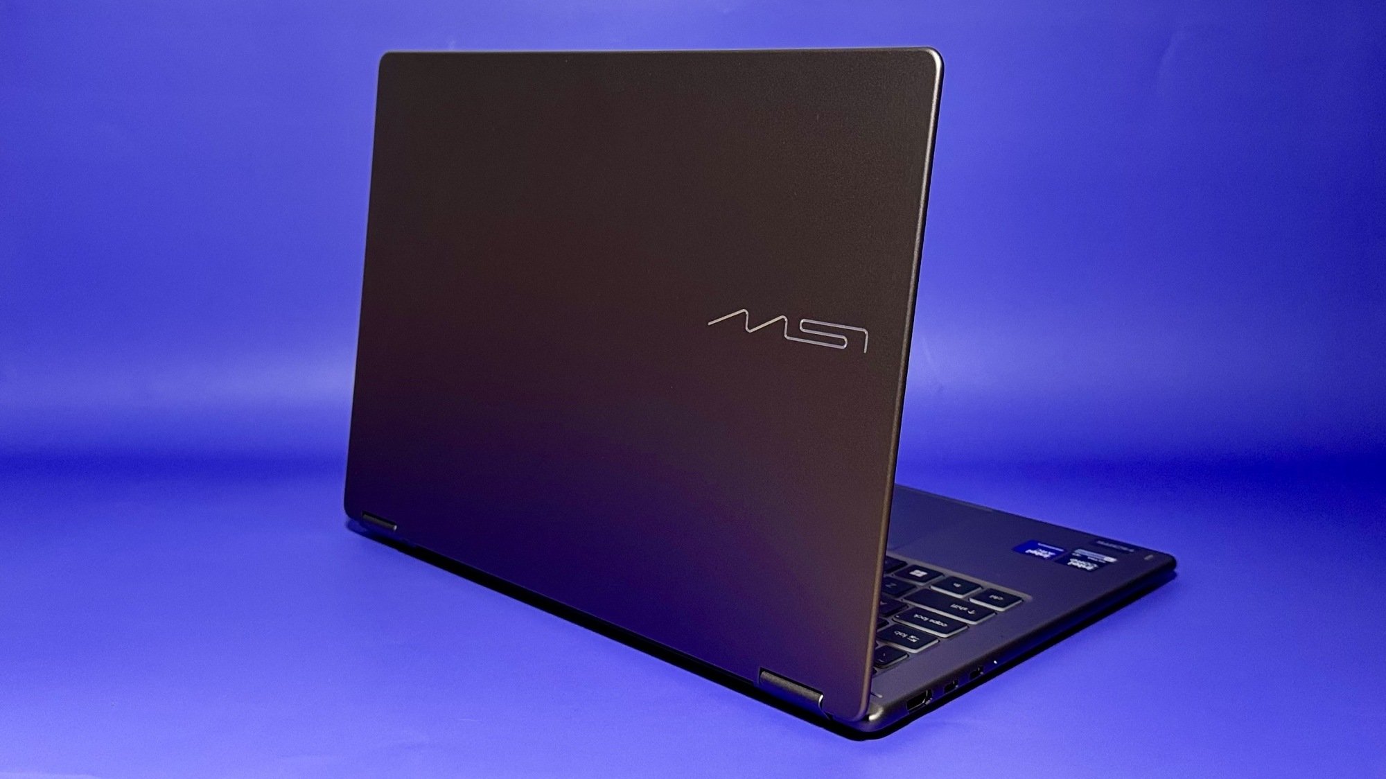 the back of the msi prestige 14 flip ai+