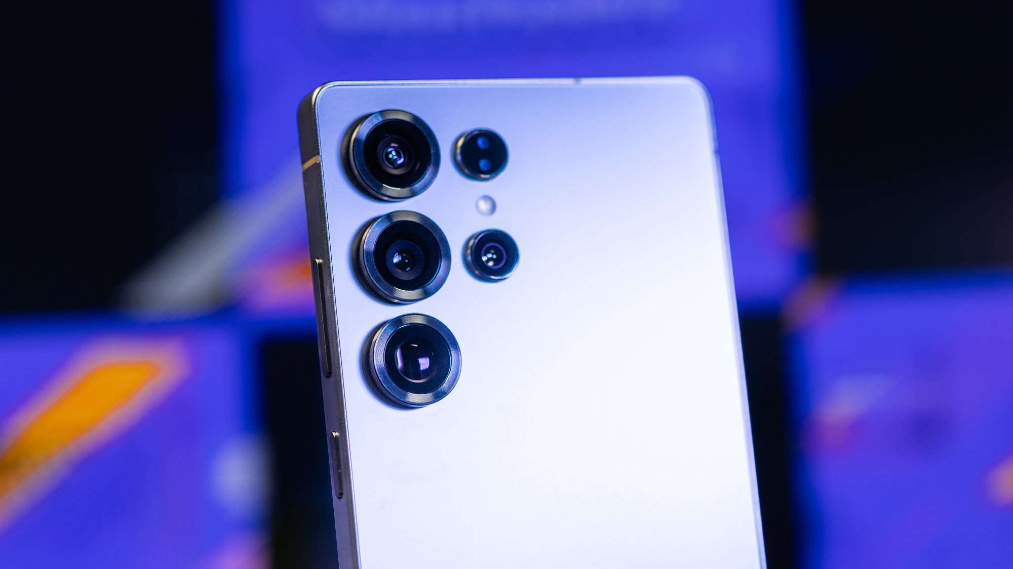Samsung Galaxy S25 Ultra and its five cameras