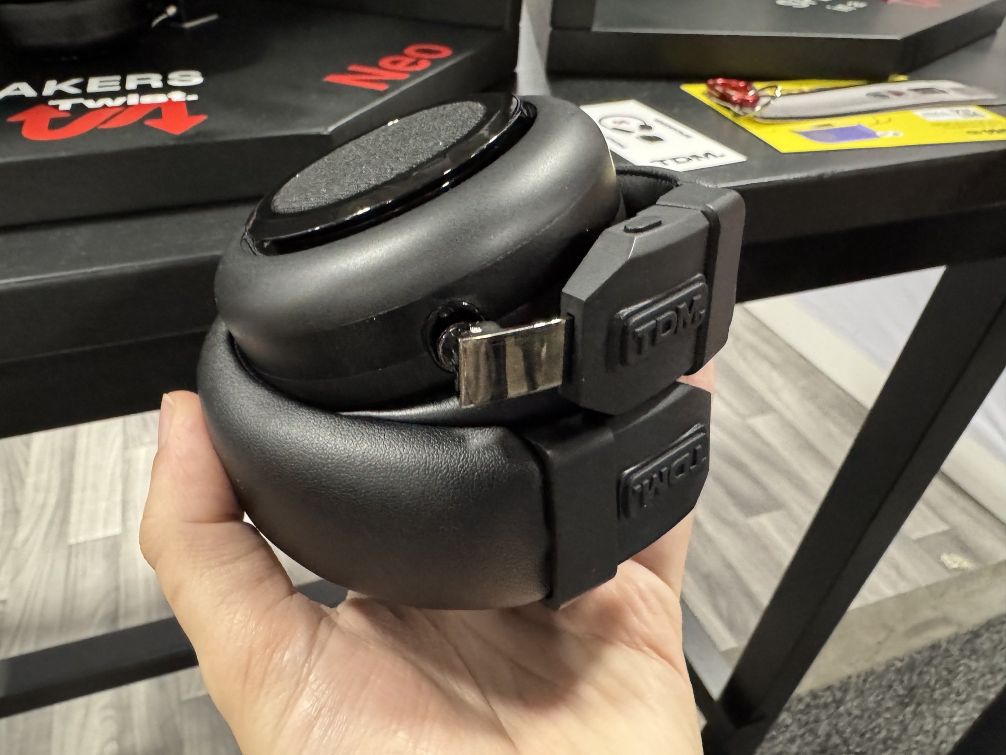 Twisting the TDM Neo Hybrid Headphone Speakers as speakers