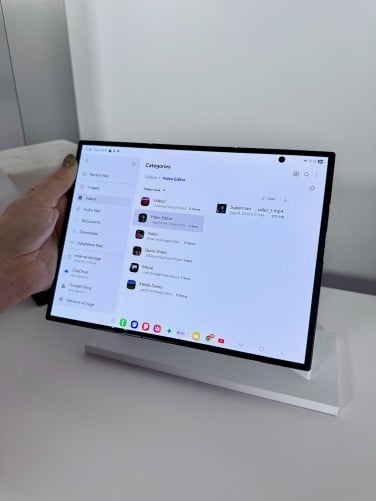 samsung file storage system on galaxy z trifold phone