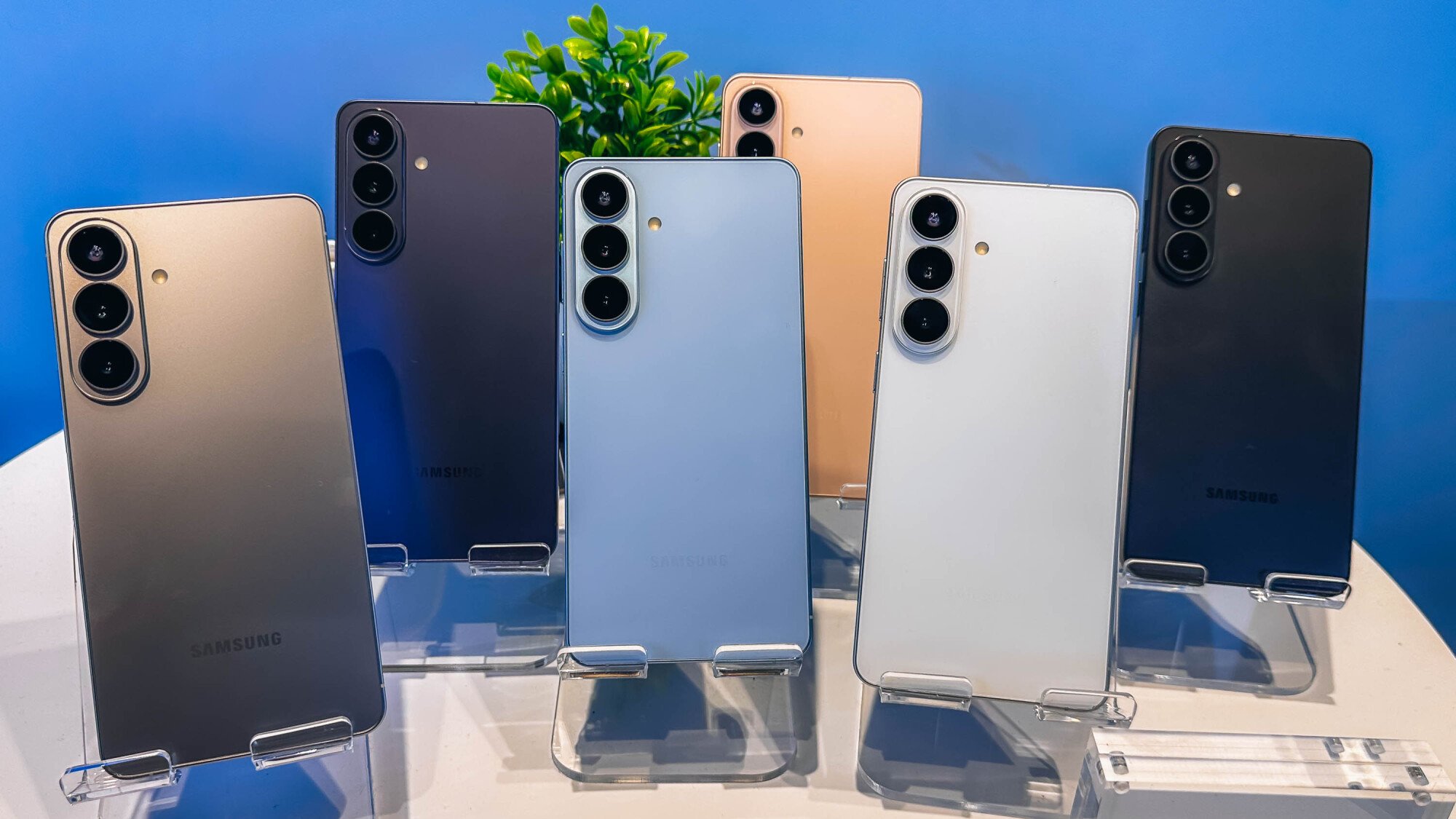 samsung galaxy s26 and s26 plus phones on display