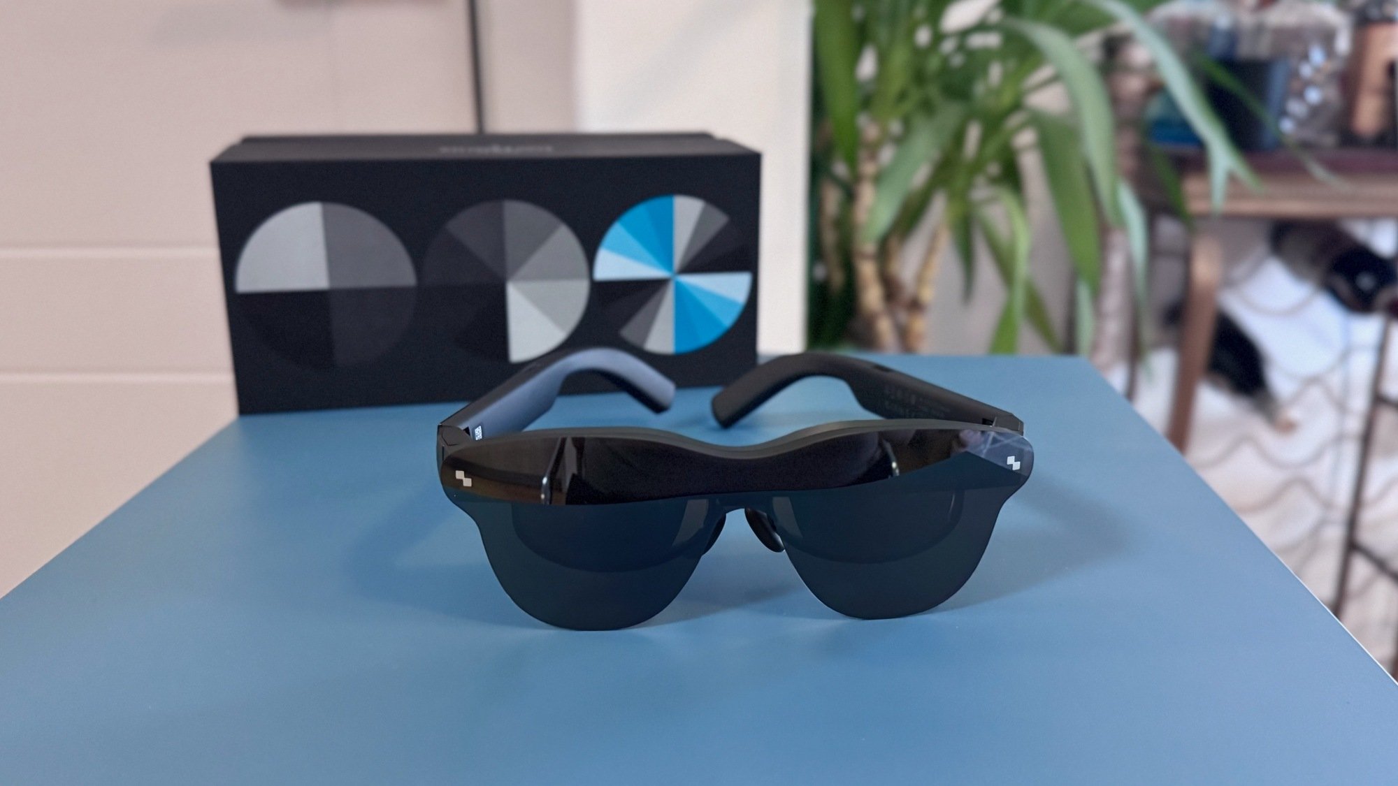Unboxing the RayNeo Air 4 Pro AR/XR Glasses.