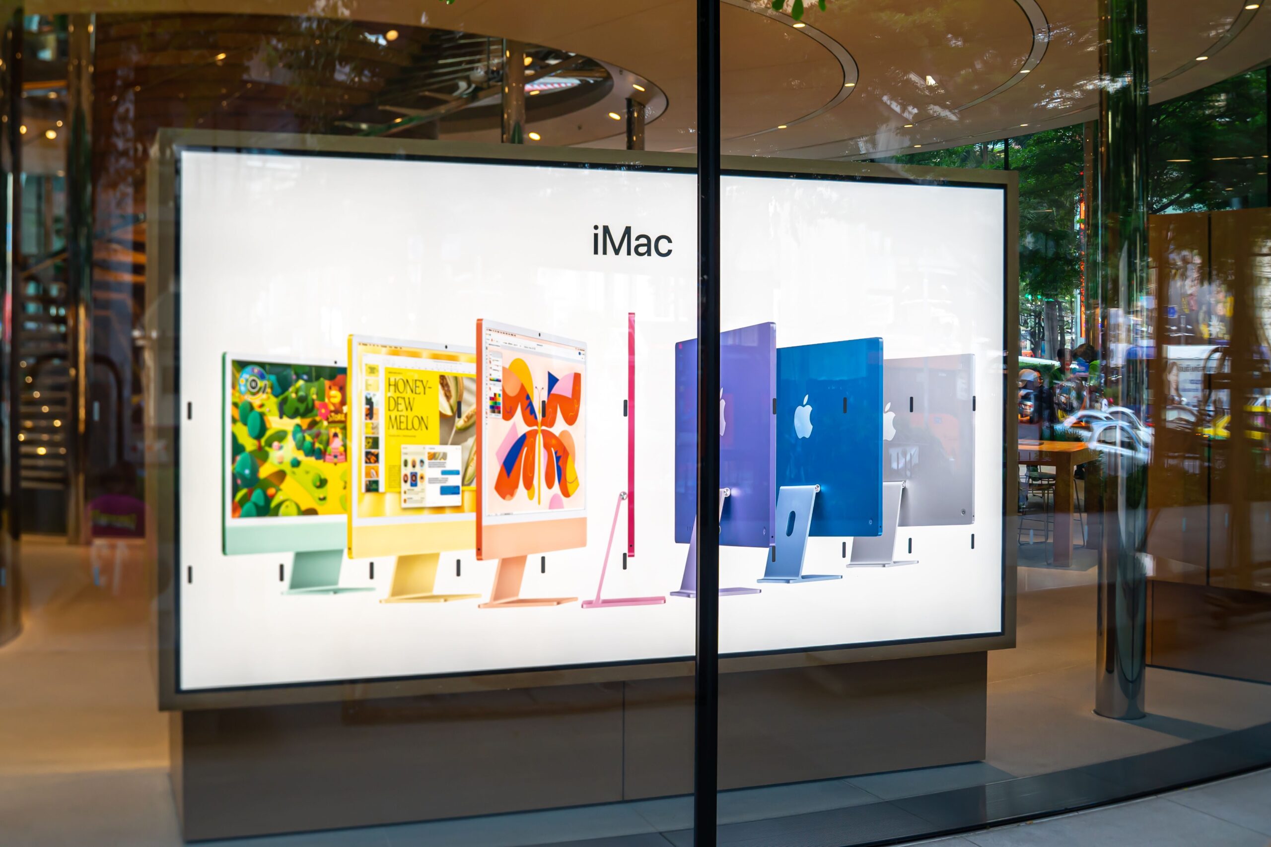 iMac display at Apple Store