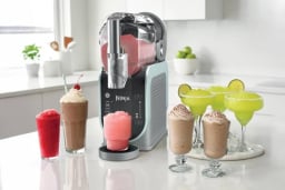 Ninja SLUSHi Professional Frozen Drink Maker 96-oz. Capacity (Refurbished)