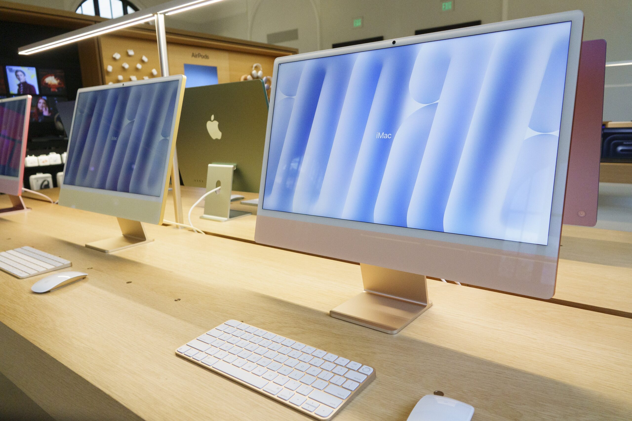 Apple iMacs