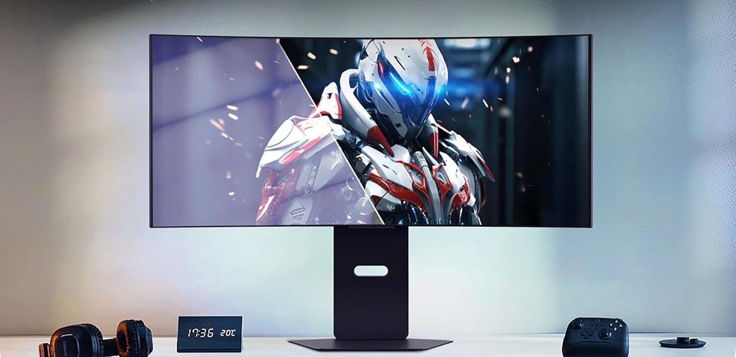 LG 45GX900A-B 45-Inch Ultragear on a desk